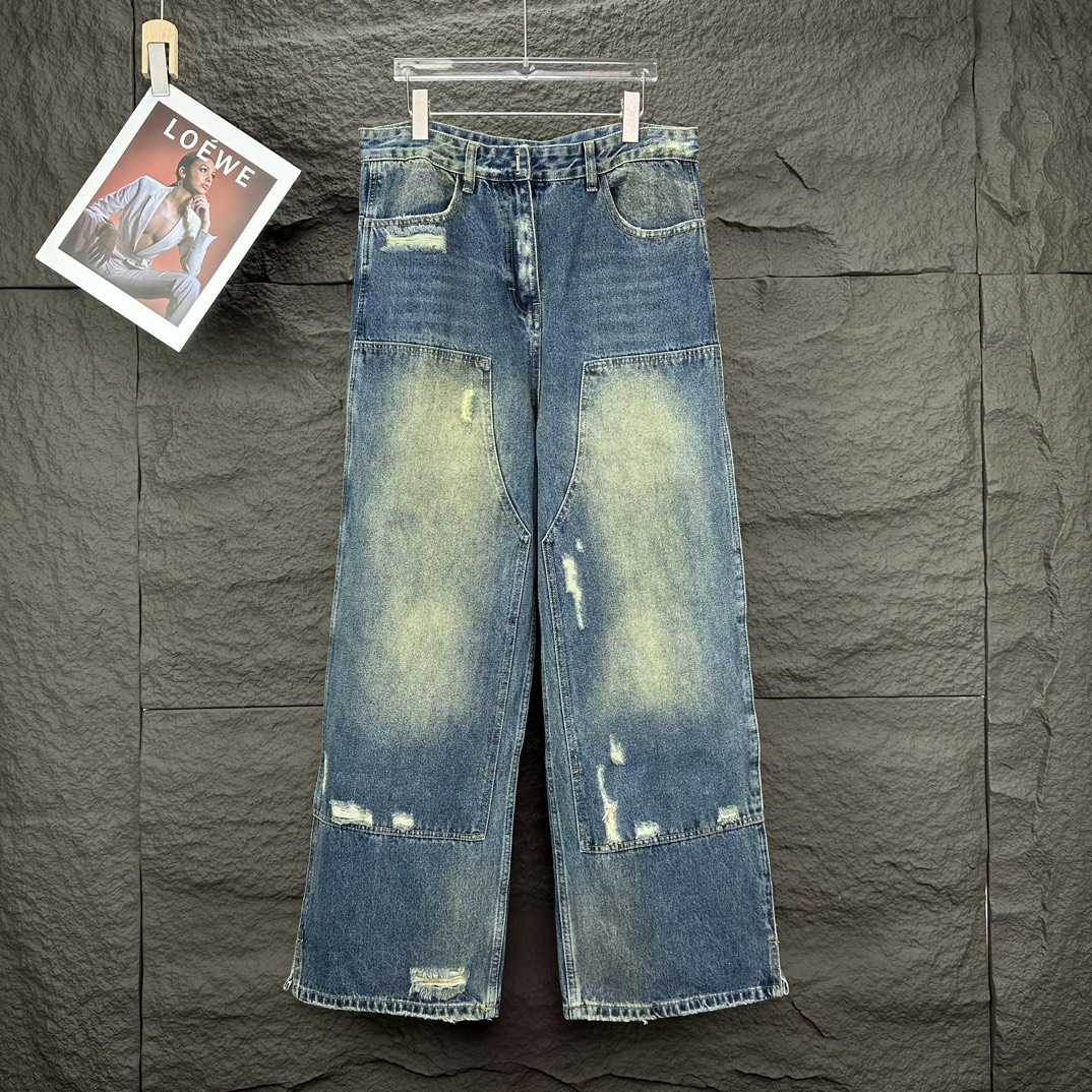 Givenchy Straight-leg Jeans - FashionPlug