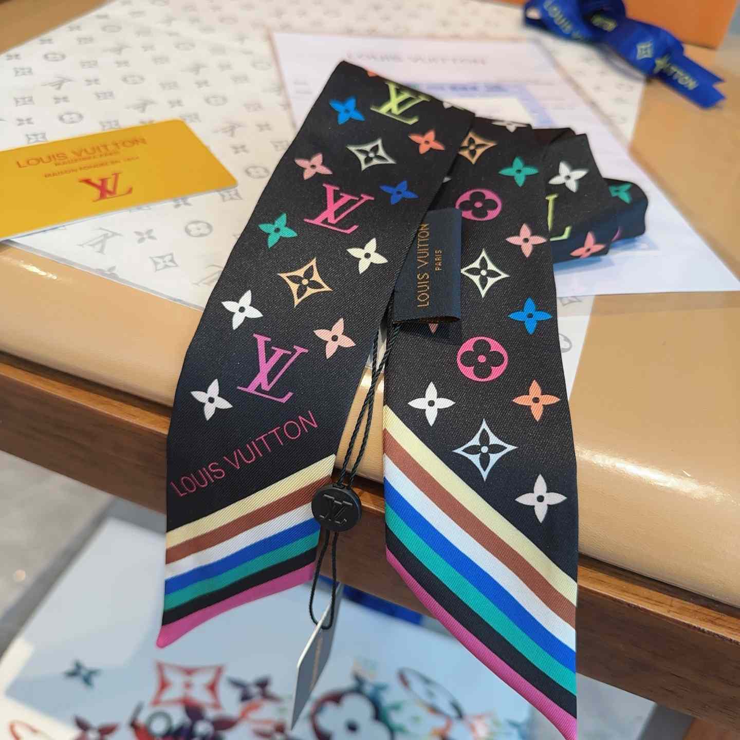 Louis Vuitton LV x TM Bandeau    120x5cm - FashionPlug