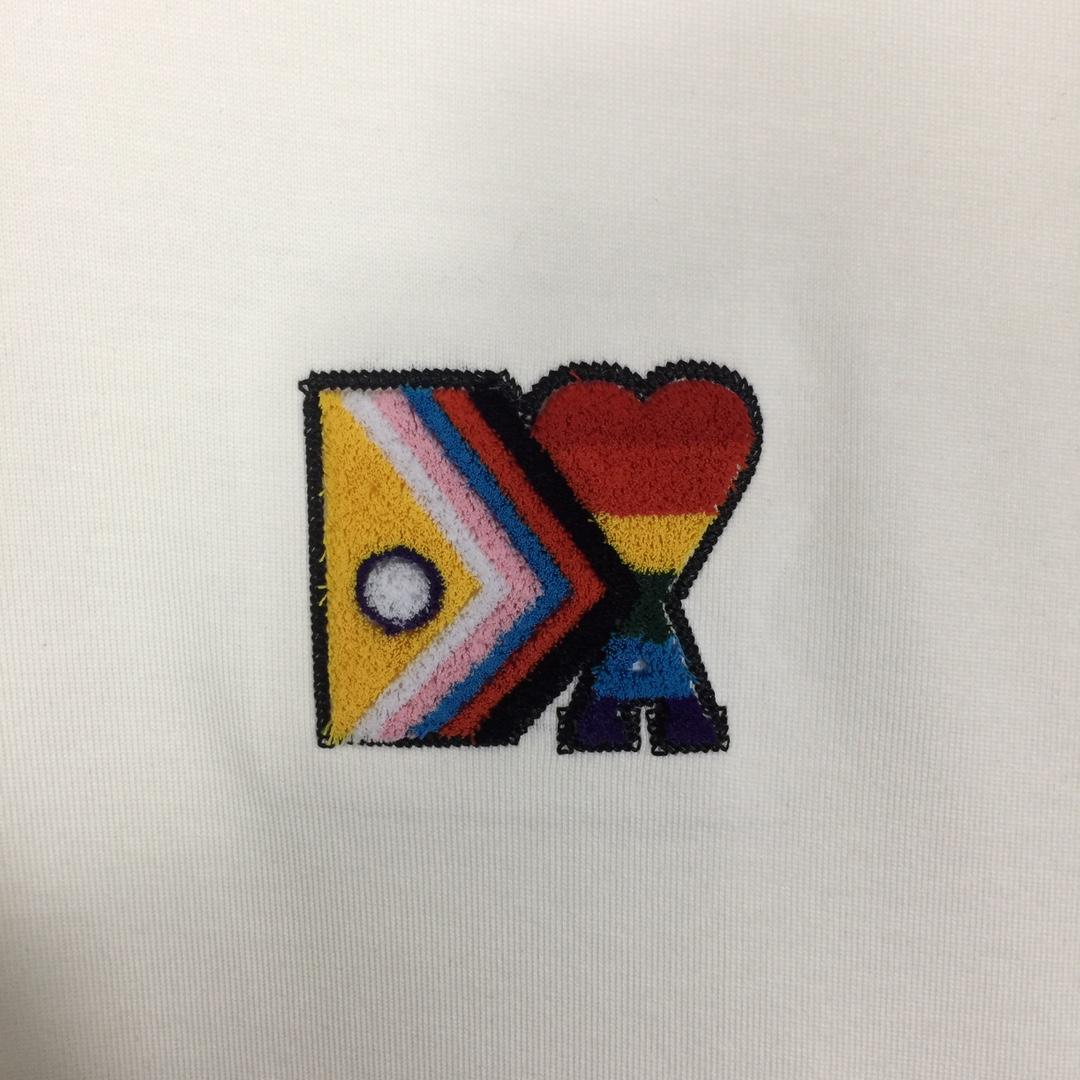 Amiri Logo T-Shirt - FashionPlug