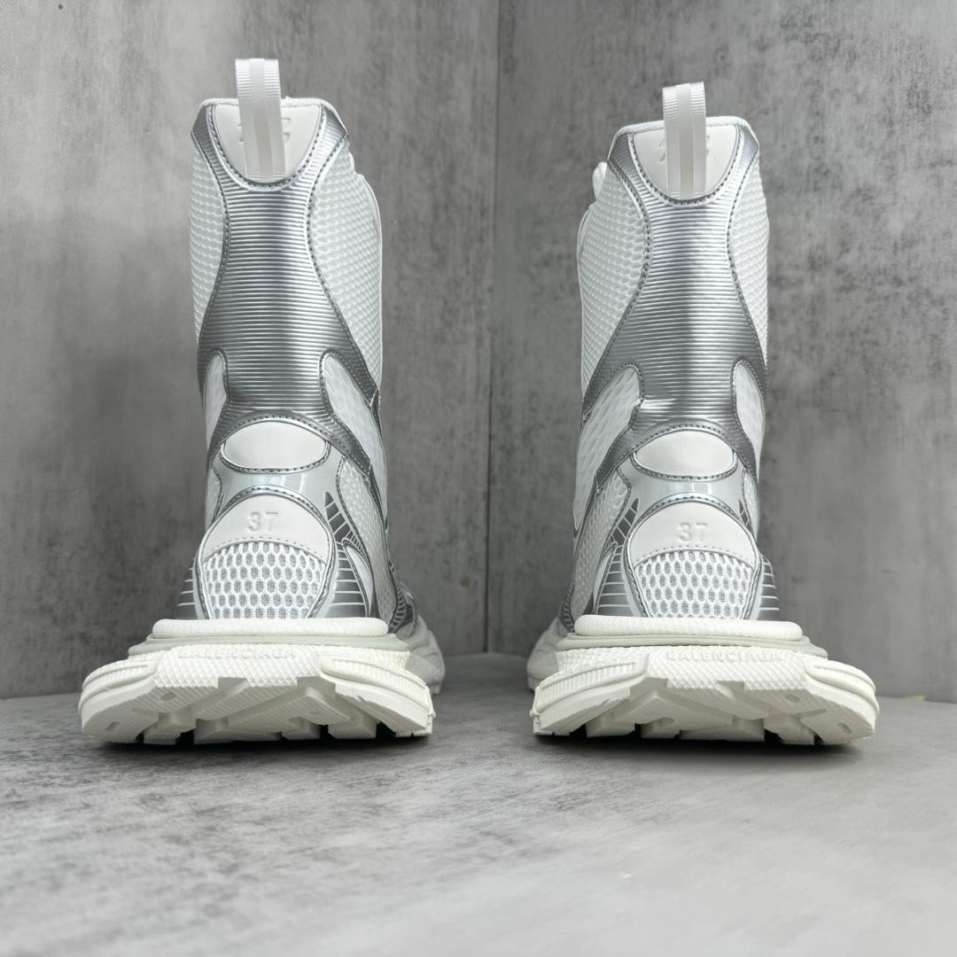 Balenciaga 5XL Sneaker  - FashionPlug