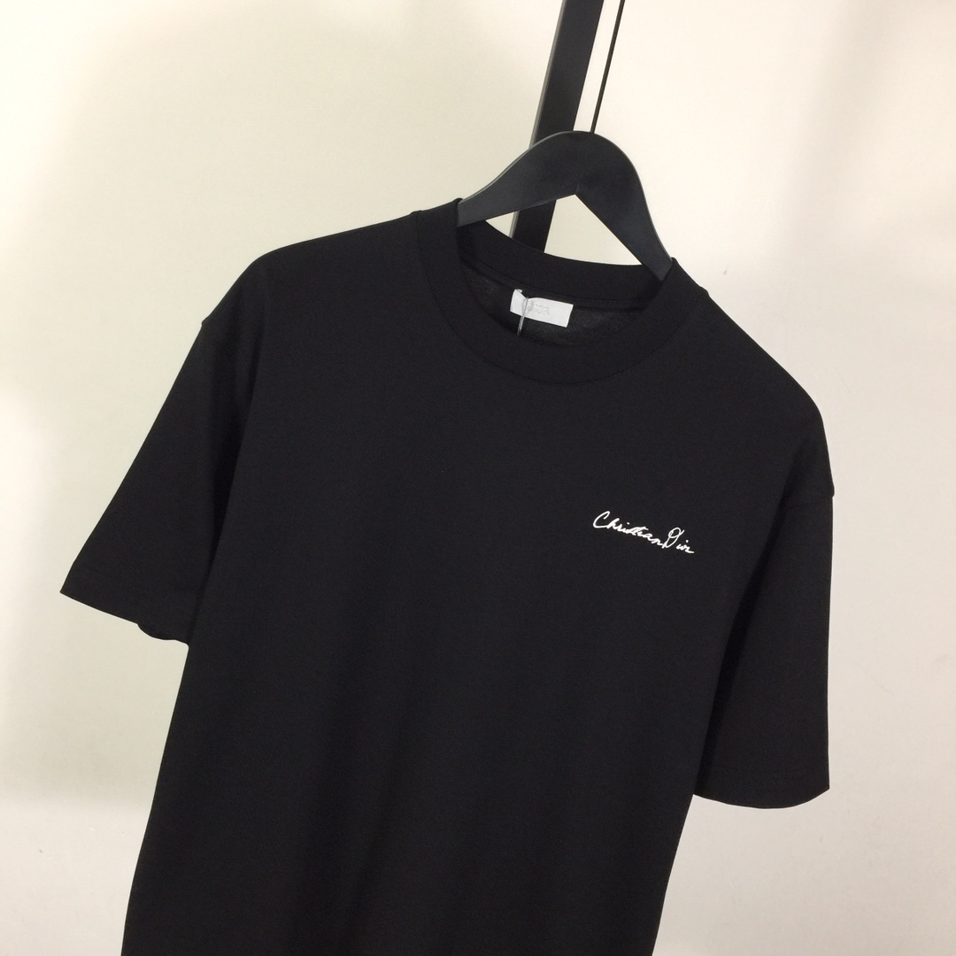 Dior Logo T-Shirt  - FashionPlug
