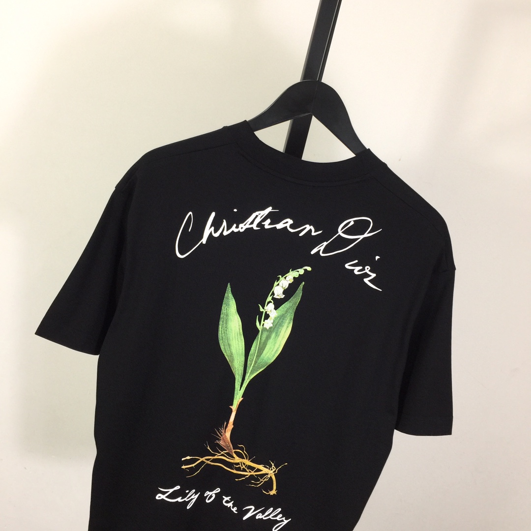 Dior Logo T-Shirt  - FashionPlug
