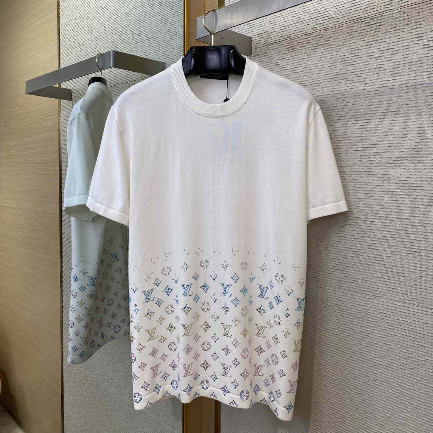 Louis Vuitton Monogram Gradient Embellished Short-Sleeved Crewneck  1AGTLD - FashionPlug