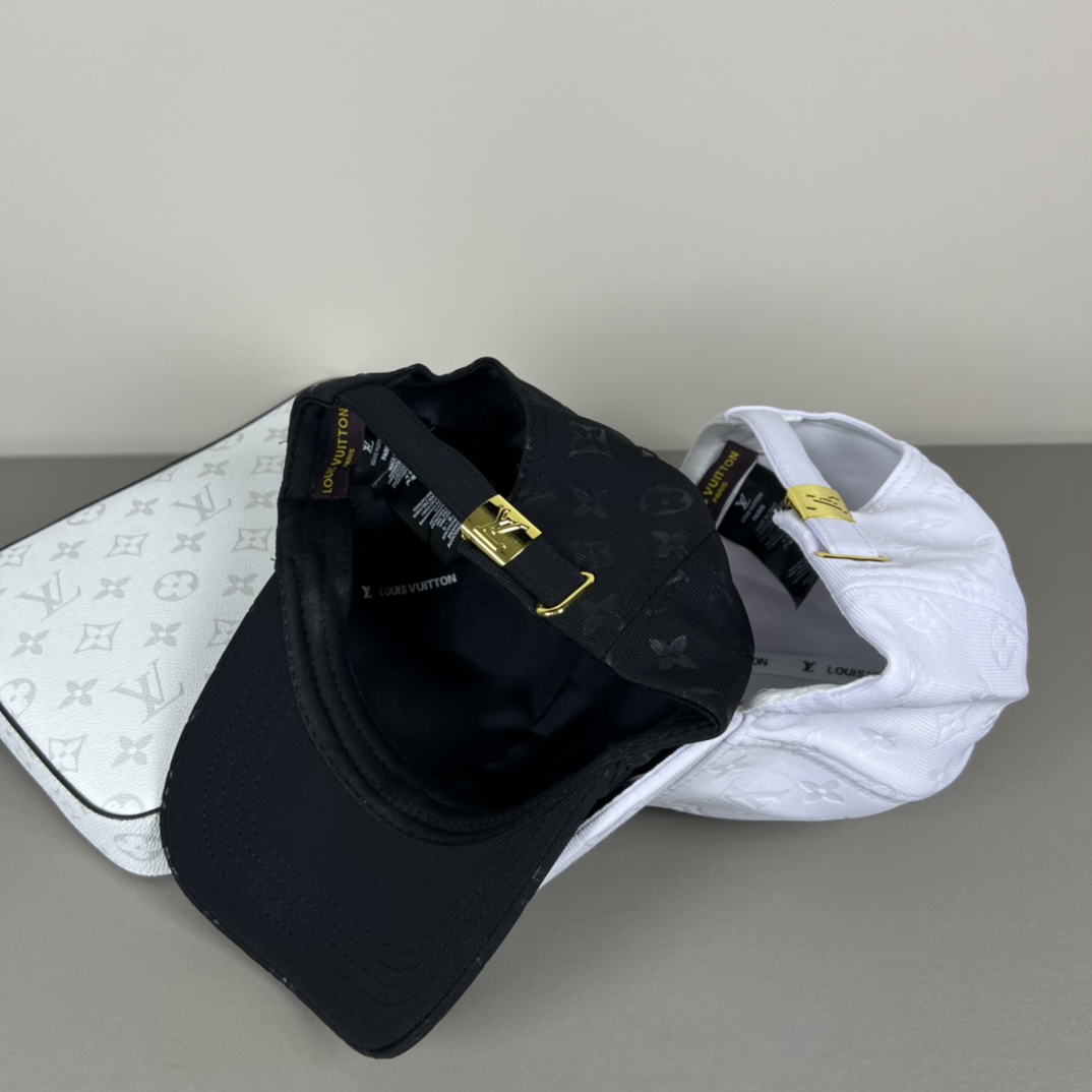 Louis Vuitton Monogram Cap - FashionPlug