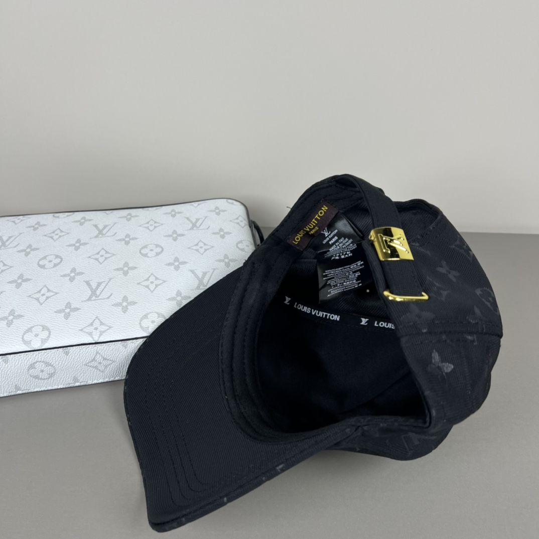 Louis Vuitton Monogram Cap - FashionPlug