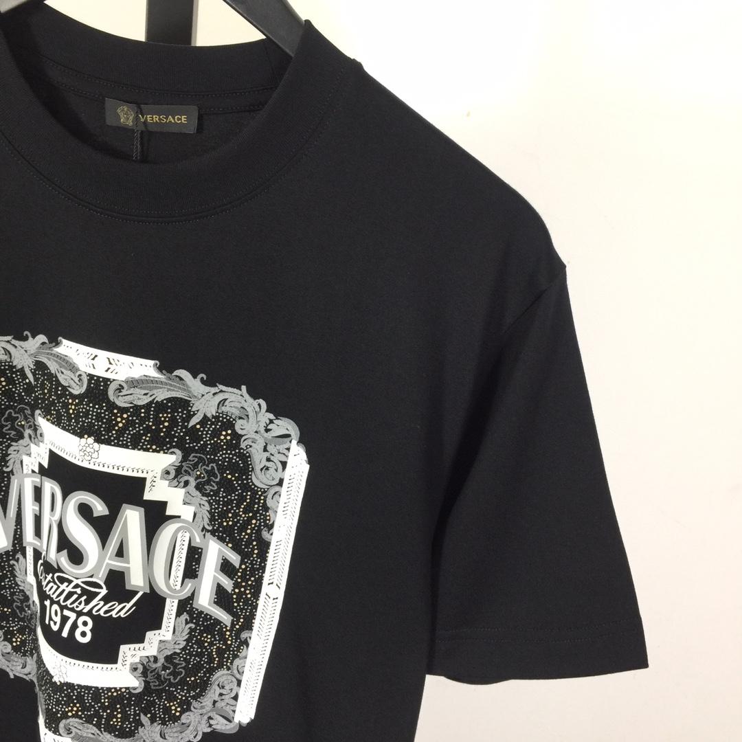 Versace Cotton T-shirt - FashionPlug
