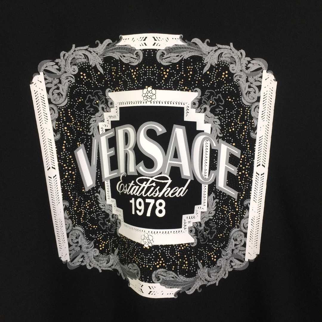 Versace Cotton T-shirt - FashionPlug