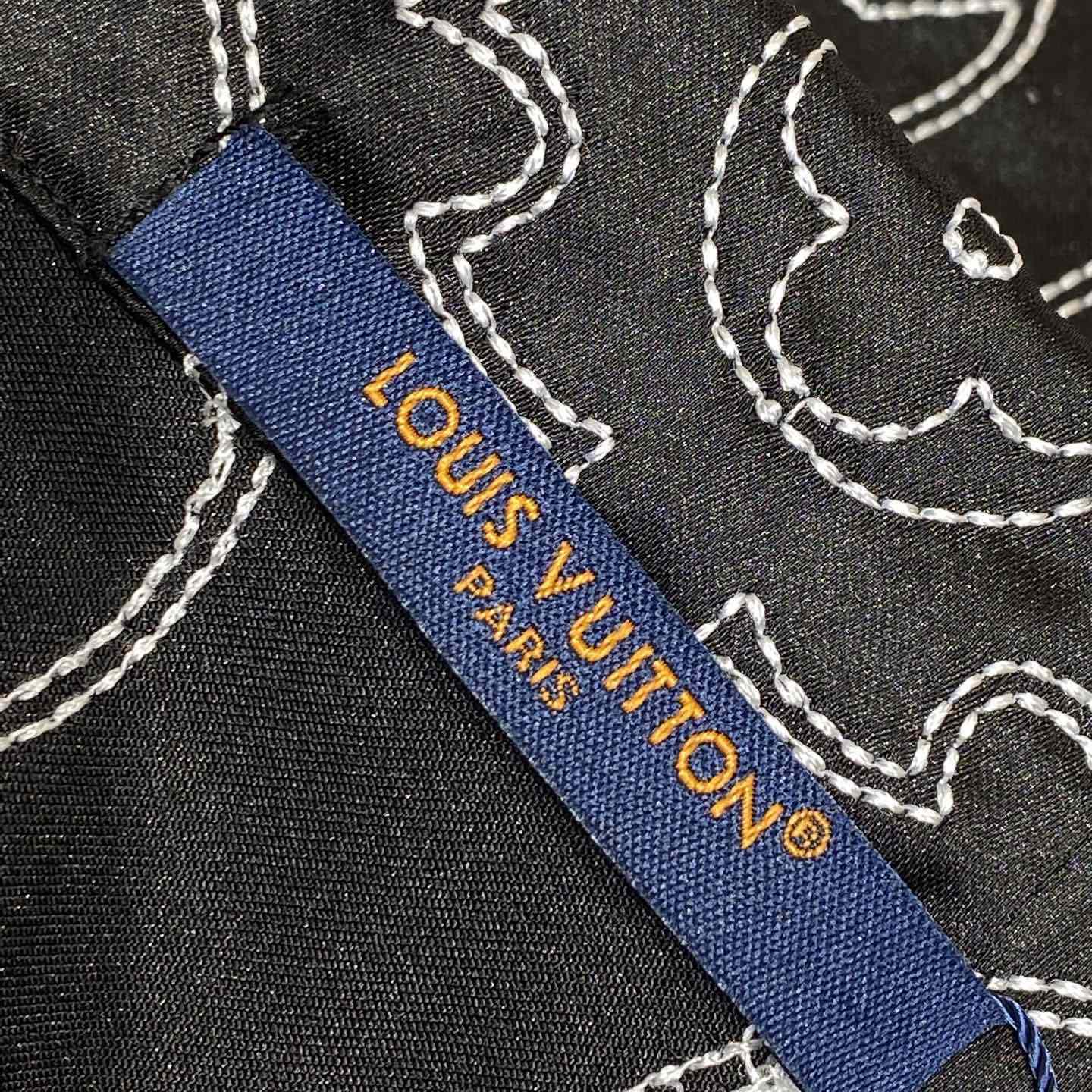 Louis Vuitton Printed Short-Sleeved Silk Shirt   1AFWS9 - FashionPlug