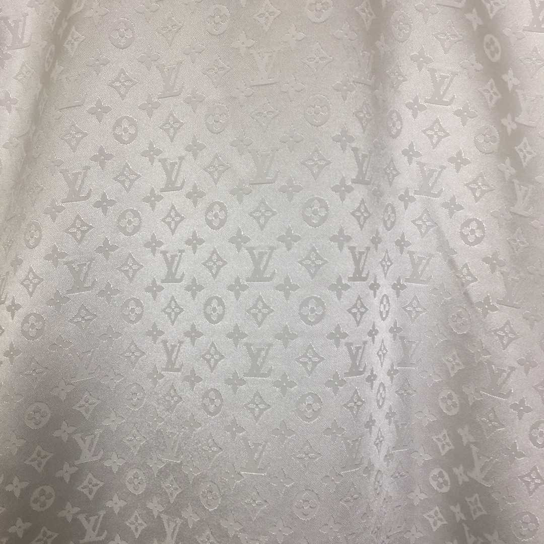 Louis Vuitton Monogram Long-Sleeved Silk Shirt   1AFJUE - FashionPlug