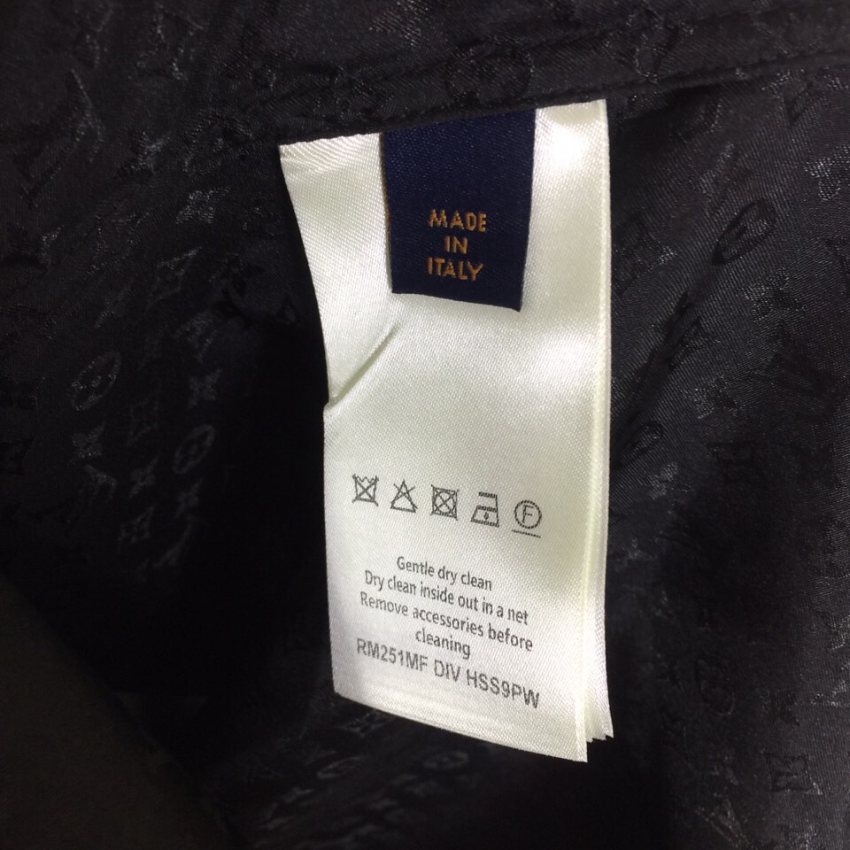 Louis Vuitton Monogram Long-Sleeved Silk Shirt   1AFWGJ - FashionPlug
