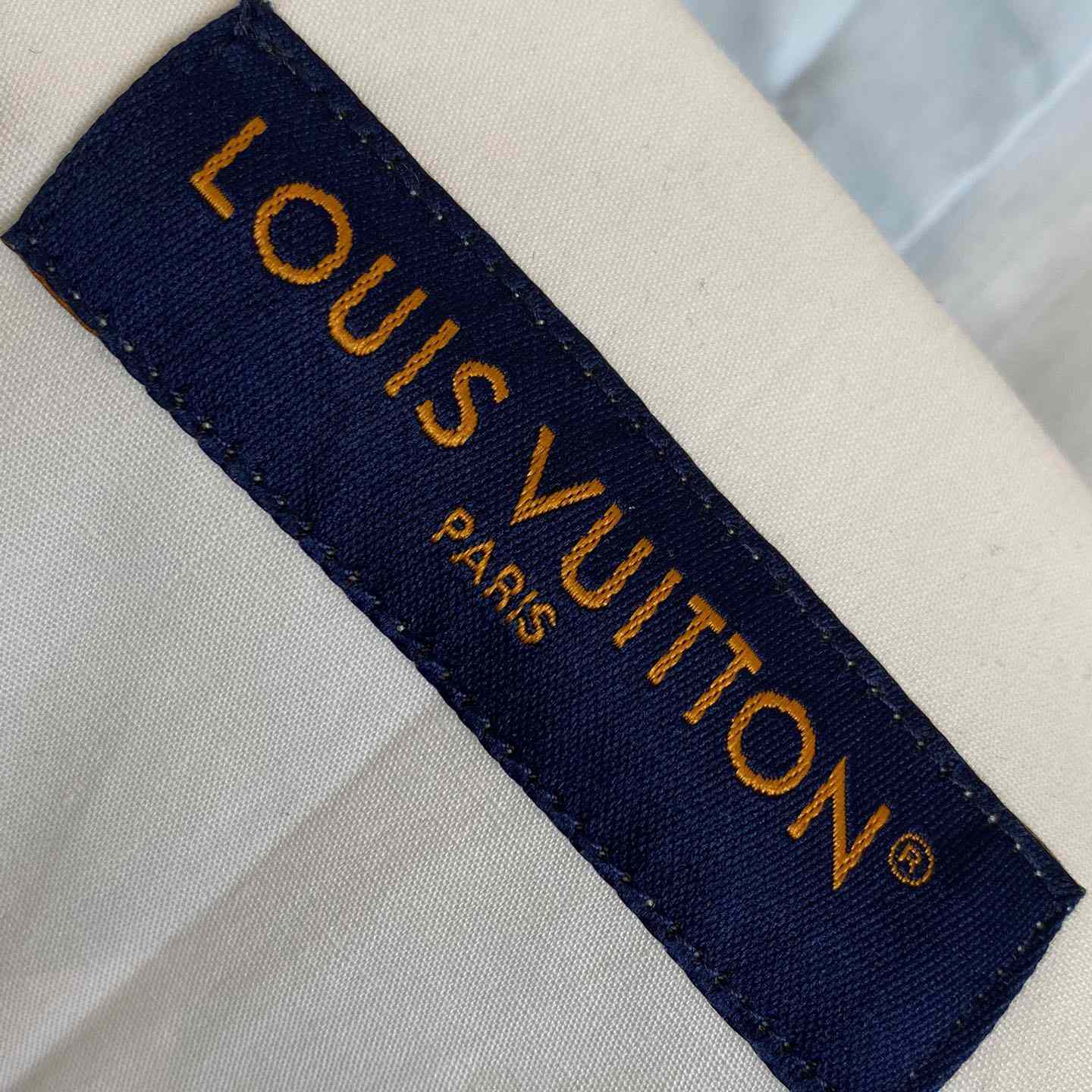 Louis Vuitton Monogram Printed Long-Sleeved Cotton Poplin Shirt  1AFXVW - FashionPlug