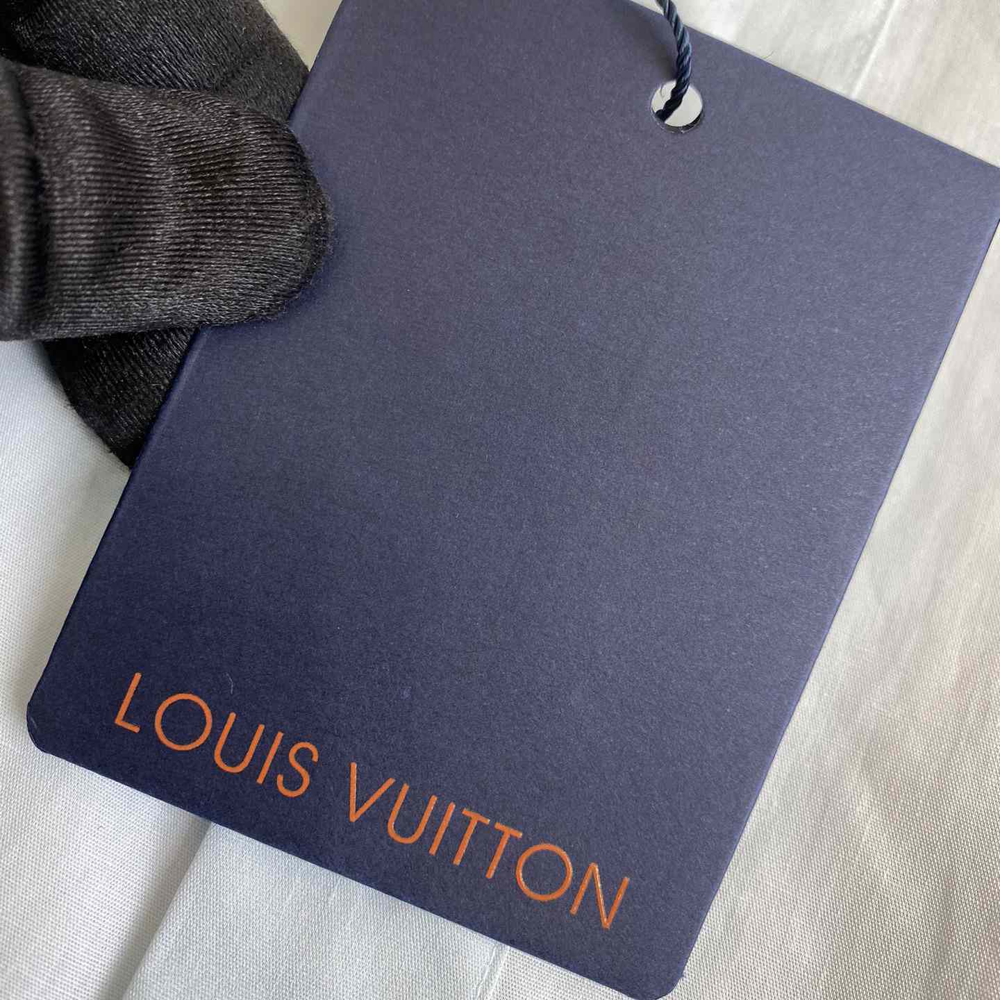 Louis Vuitton Monogram Printed Long-Sleeved Cotton Poplin Shirt  1AFXVW - FashionPlug