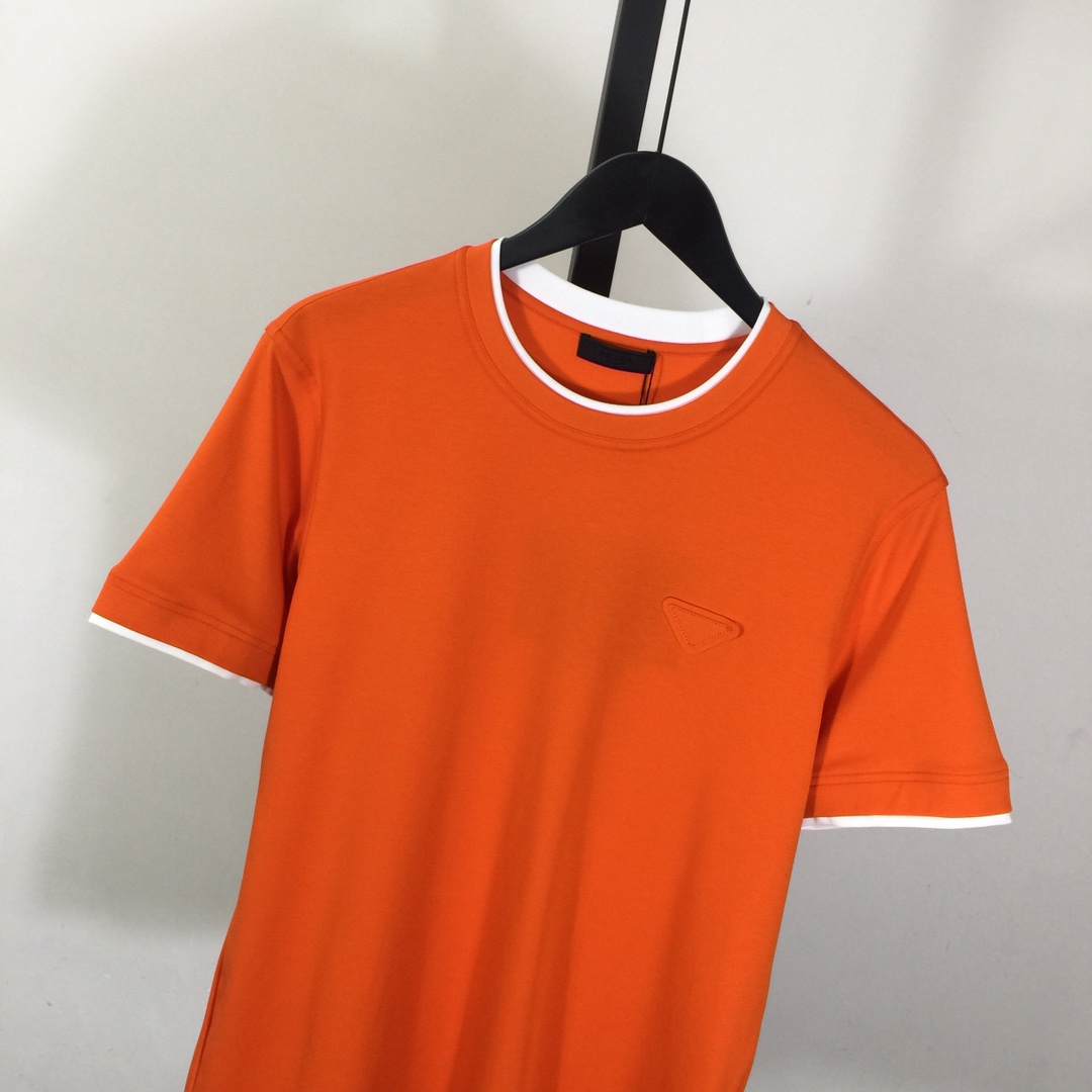 Prada Logo T-Shirt - FashionPlug