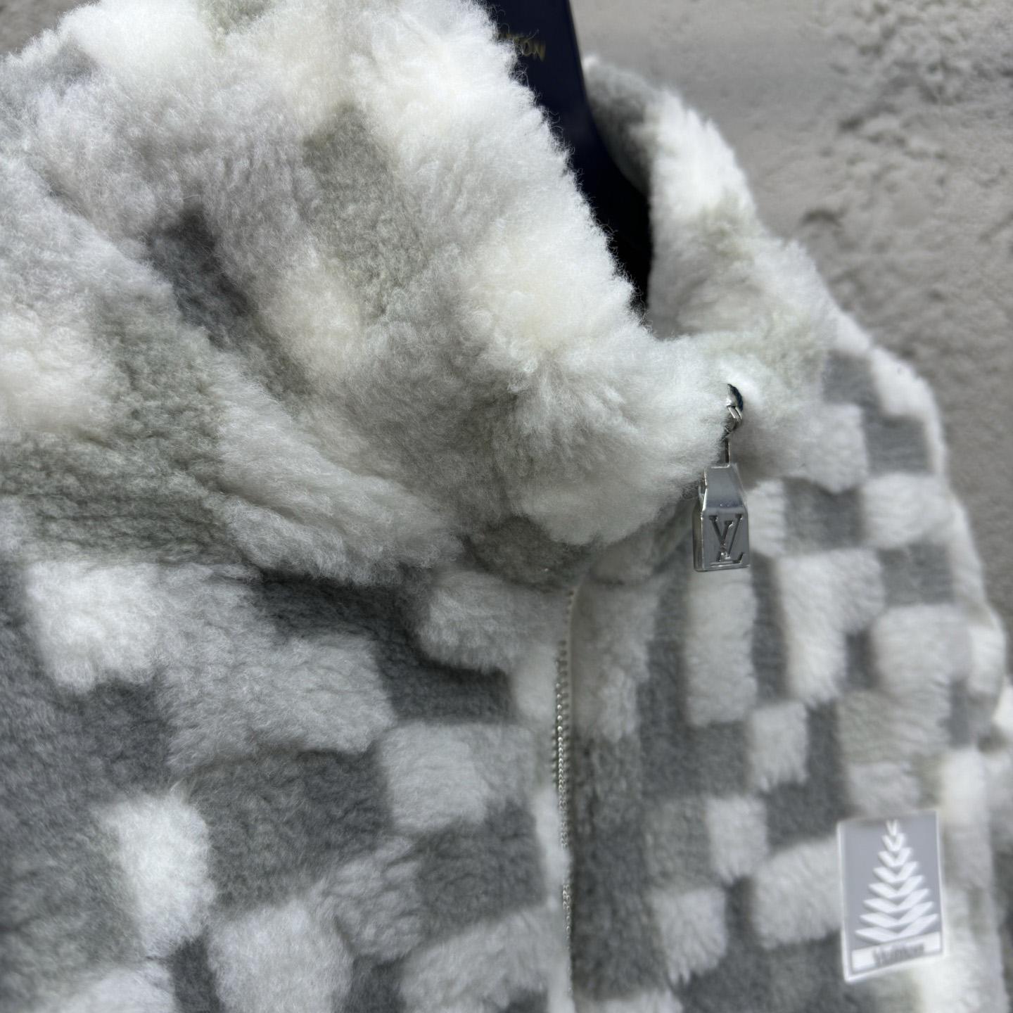 Louis Vuitton Fleece Blouson   1AGK16 - FashionPlug