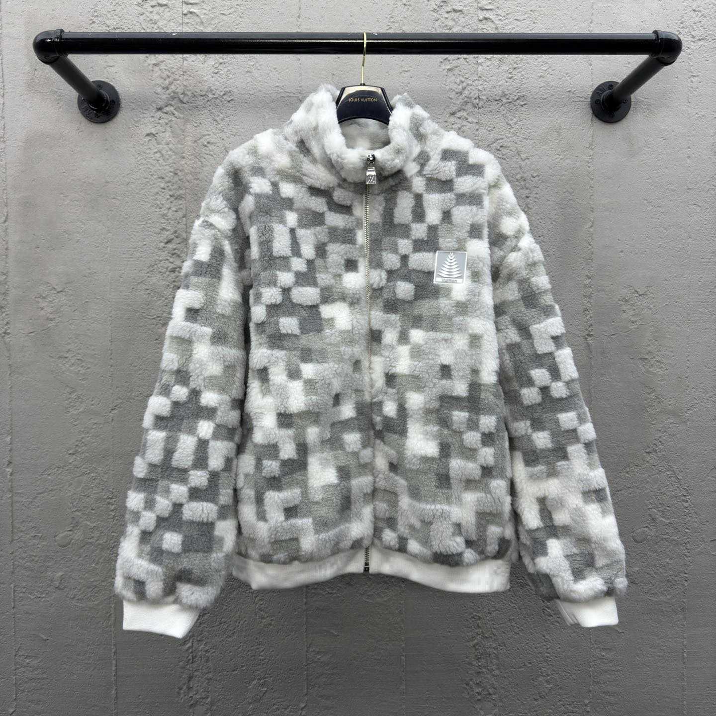 Louis Vuitton Fleece Blouson   1AGK16 - FashionPlug