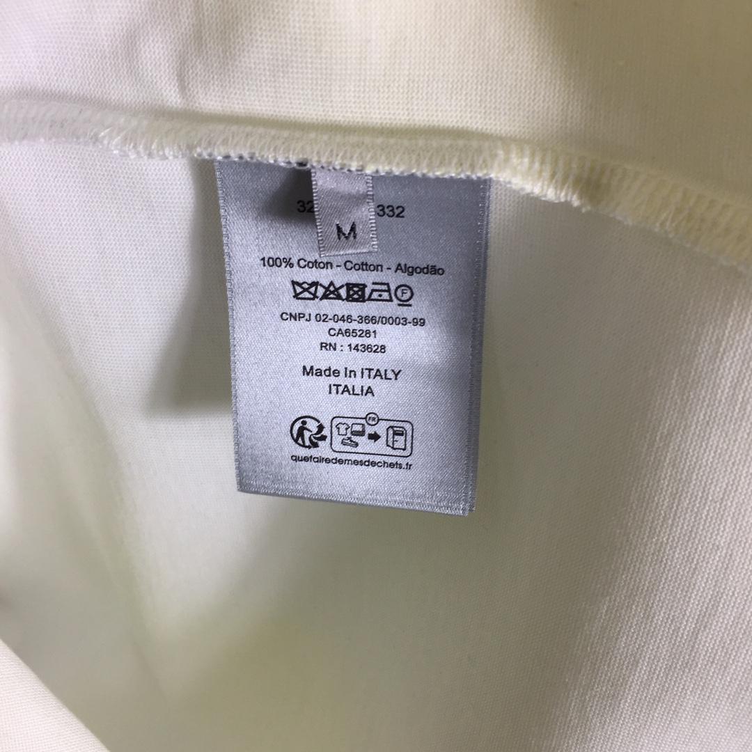Dior Logo T-Shirt  - FashionPlug