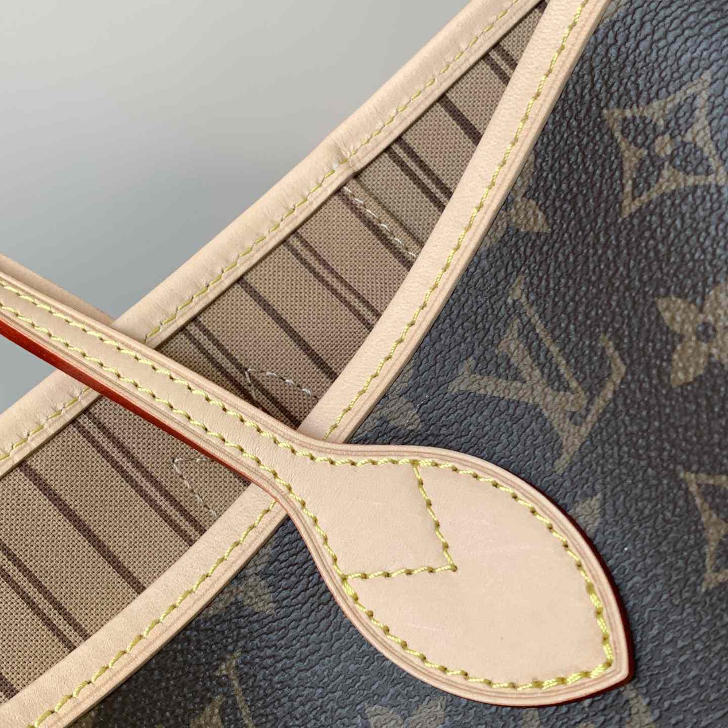 Louis Vuitton Neverfull MM  M46975 - FashionPlug