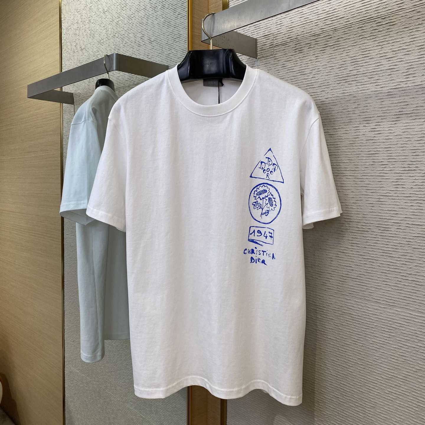 Dior And Hylton Nel T-Shirt, Relaxed Fit    - FashionPlug
