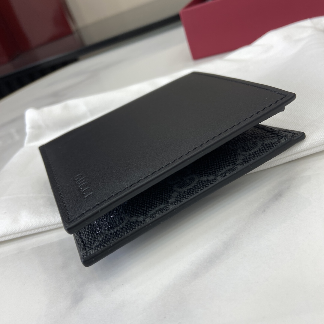 Gucci GG Emblem Bi-fold Embossed Wallet  - FashionPlug