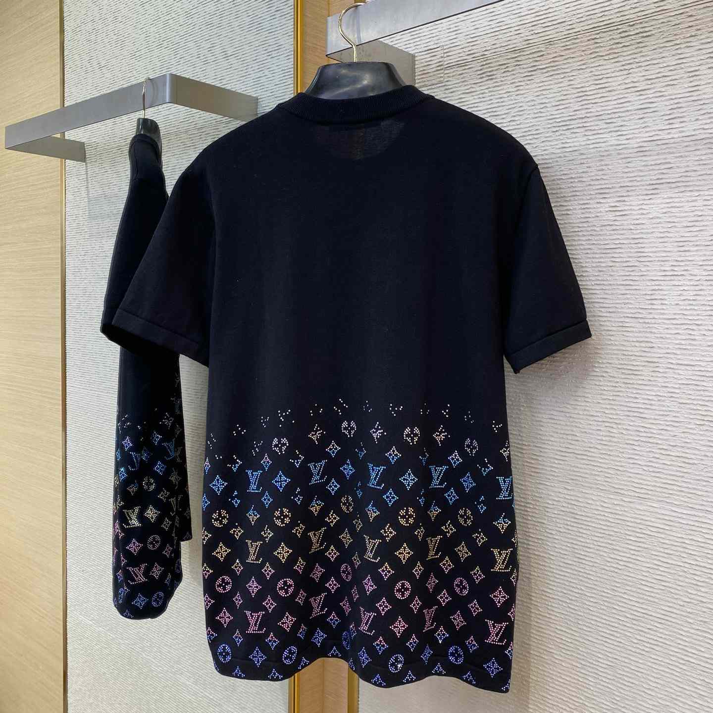 Louis Vuitton Monogram Gradient Embellished Short-Sleeved Crewneck  1AGTLL - FashionPlug