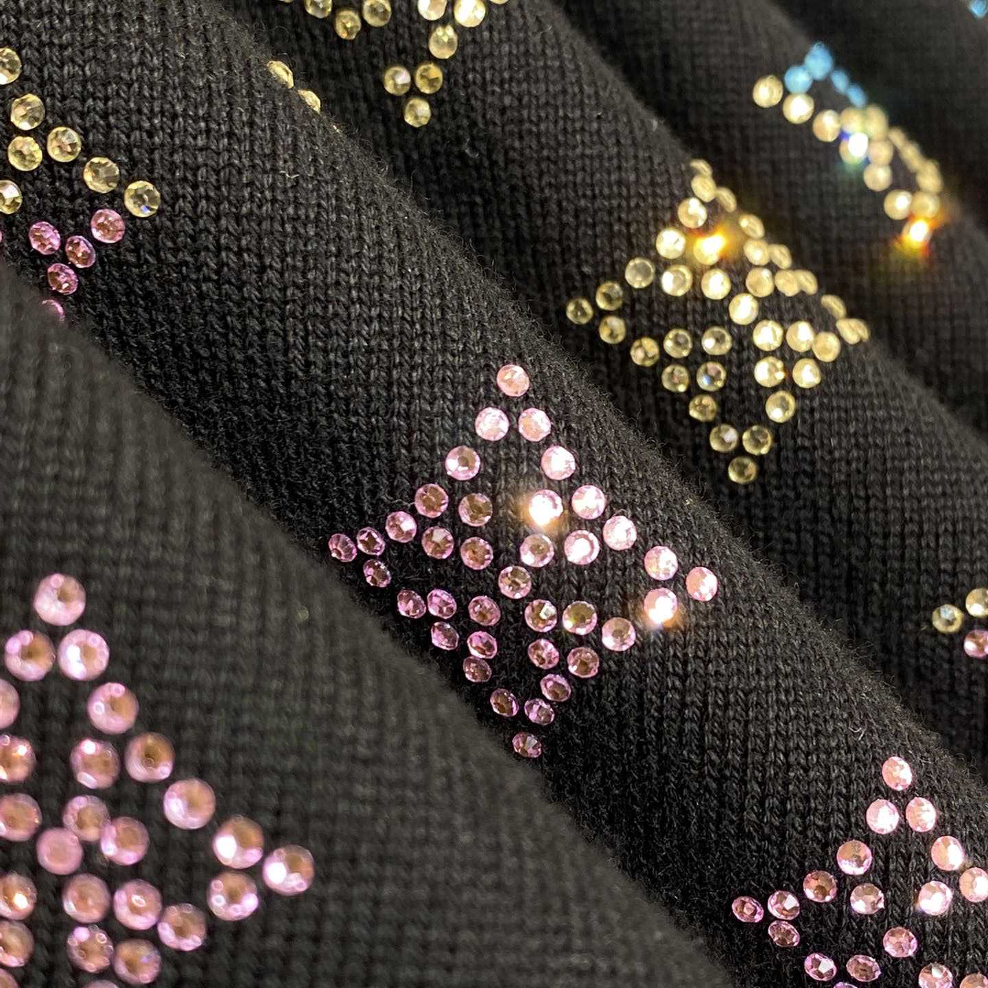 Louis Vuitton Monogram Gradient Embellished Short-Sleeved Crewneck  1AGTLL - FashionPlug