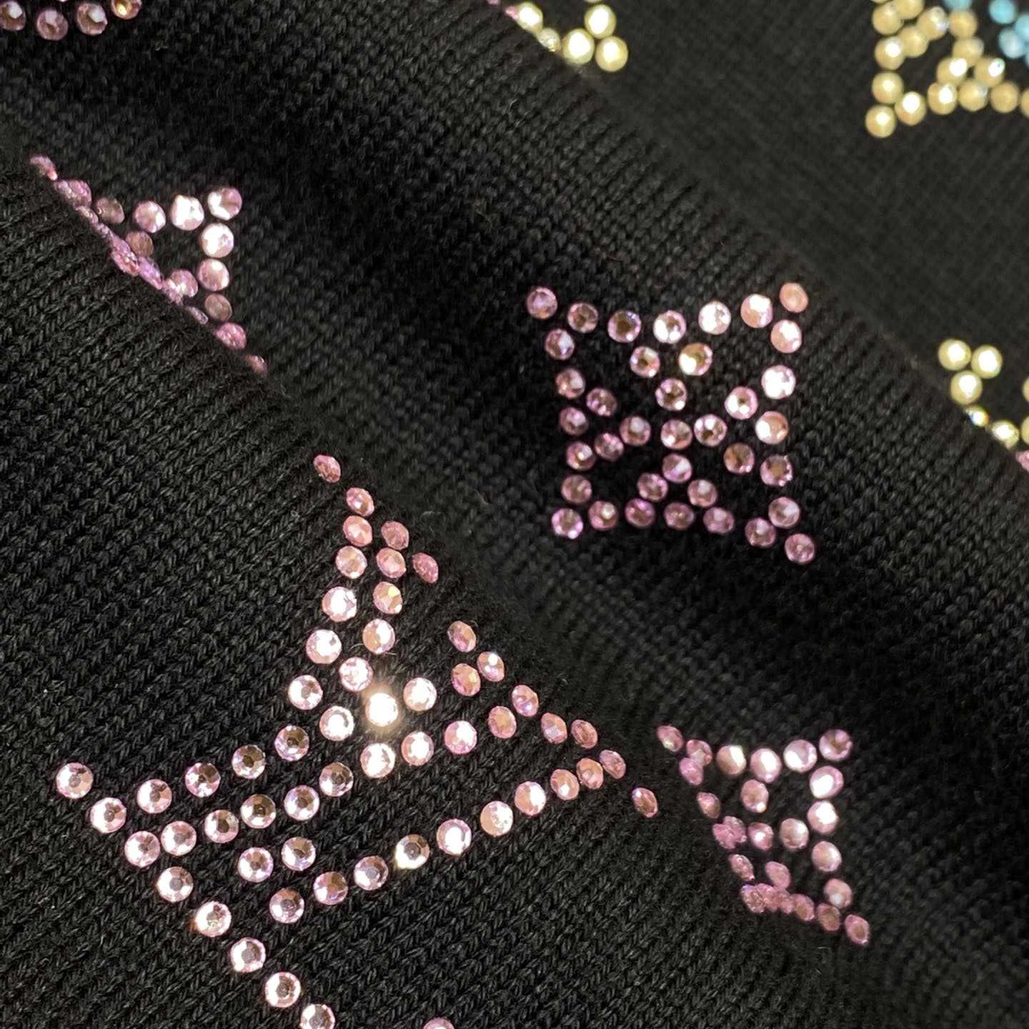Louis Vuitton Monogram Gradient Embellished Short-Sleeved Crewneck  1AGTLL - FashionPlug