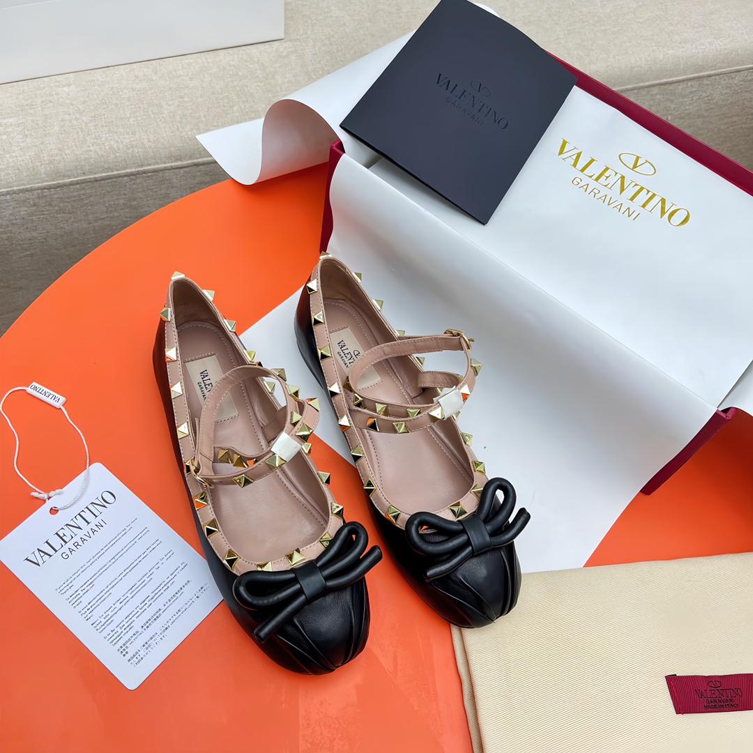 Valenti Rockstud Ballerinas - FashionPlug