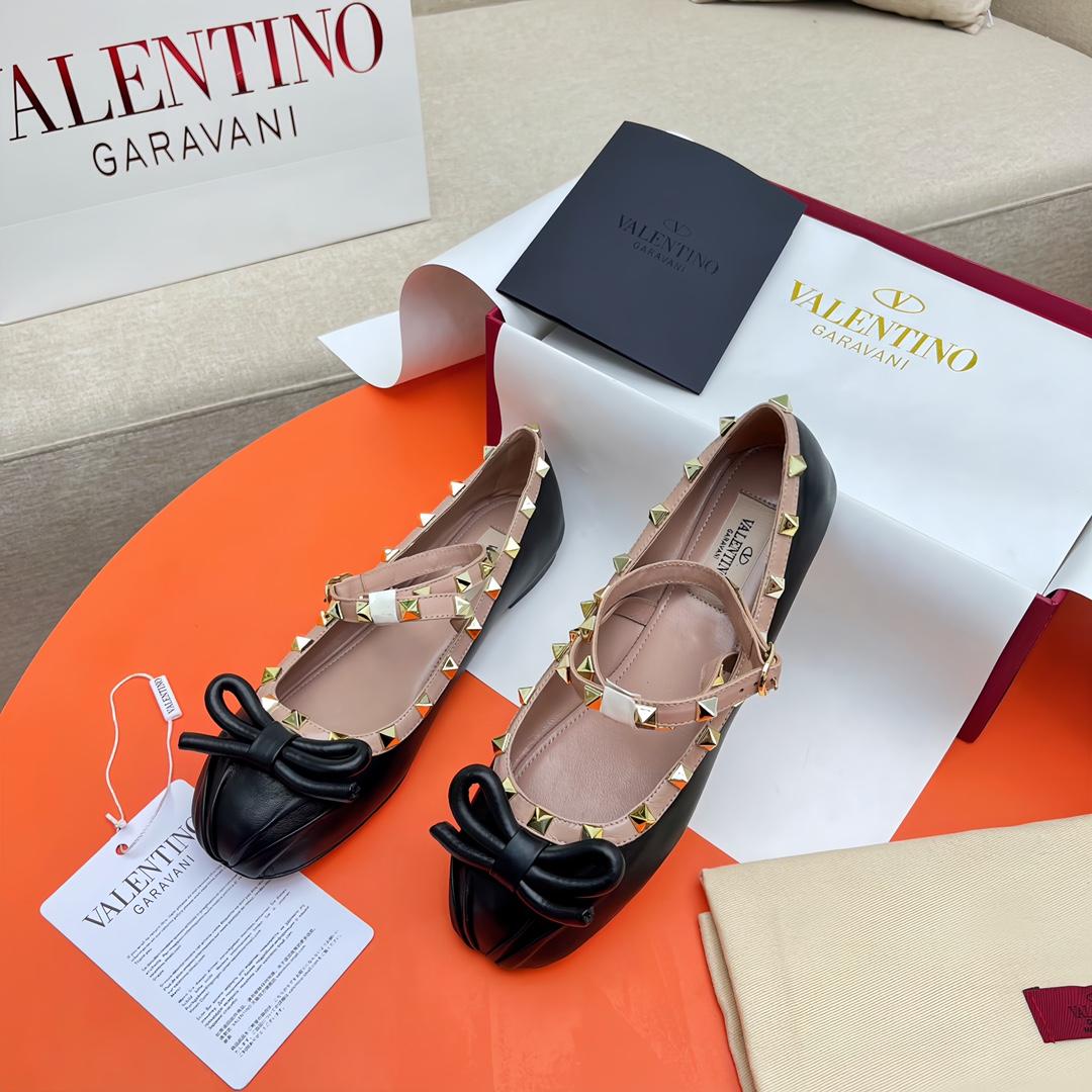 Valenti Rockstud Ballerinas - FashionPlug