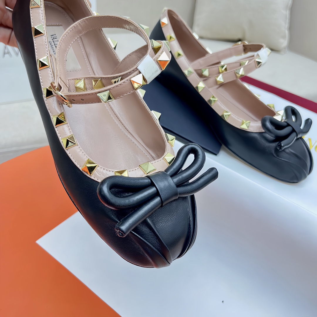 Valenti Rockstud Ballerinas - FashionPlug