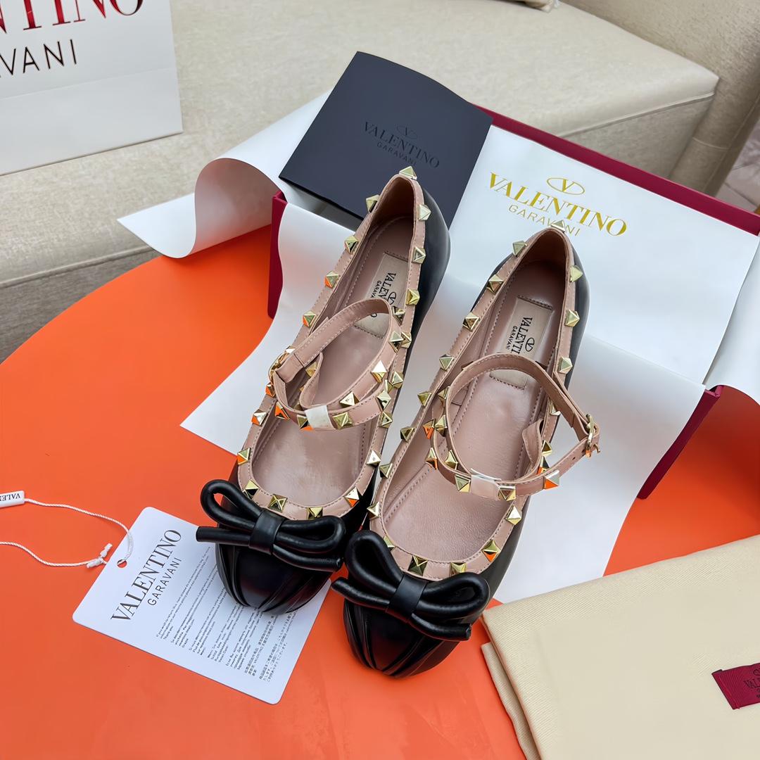 Valenti Rockstud Ballerinas - FashionPlug