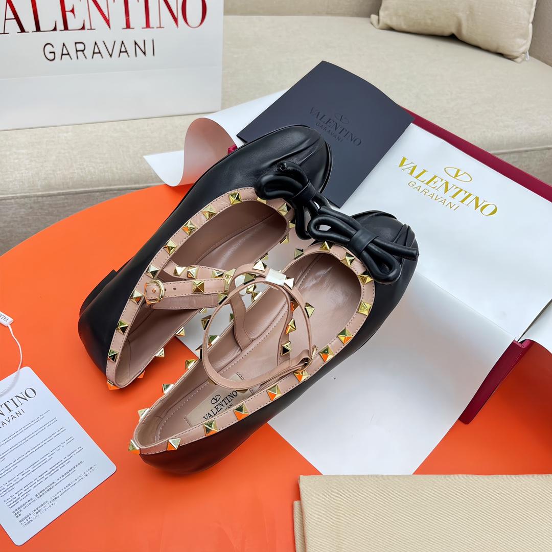Valenti Rockstud Ballerinas - FashionPlug