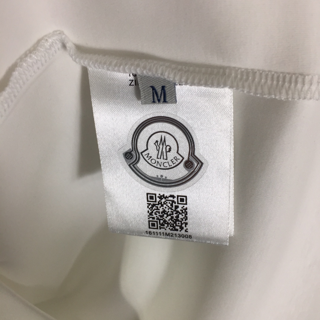 Moncler Logo Cotton T-shirt - FashionPlug