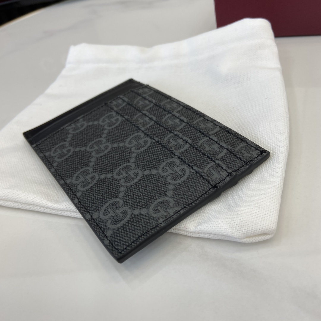 Gucci GG Emblem Card Case  - FashionPlug