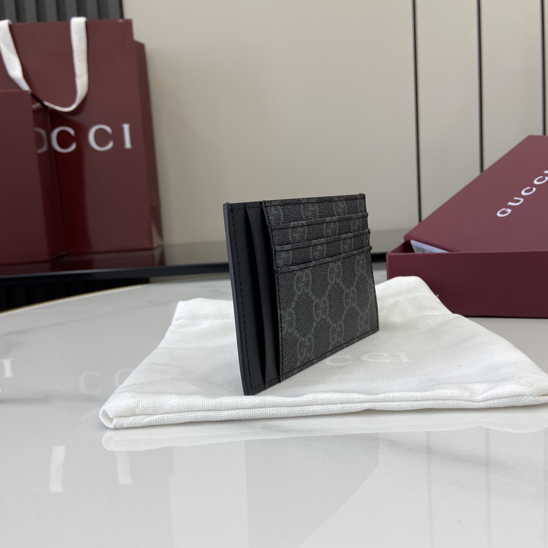 Gucci GG Emblem Card Case  - FashionPlug