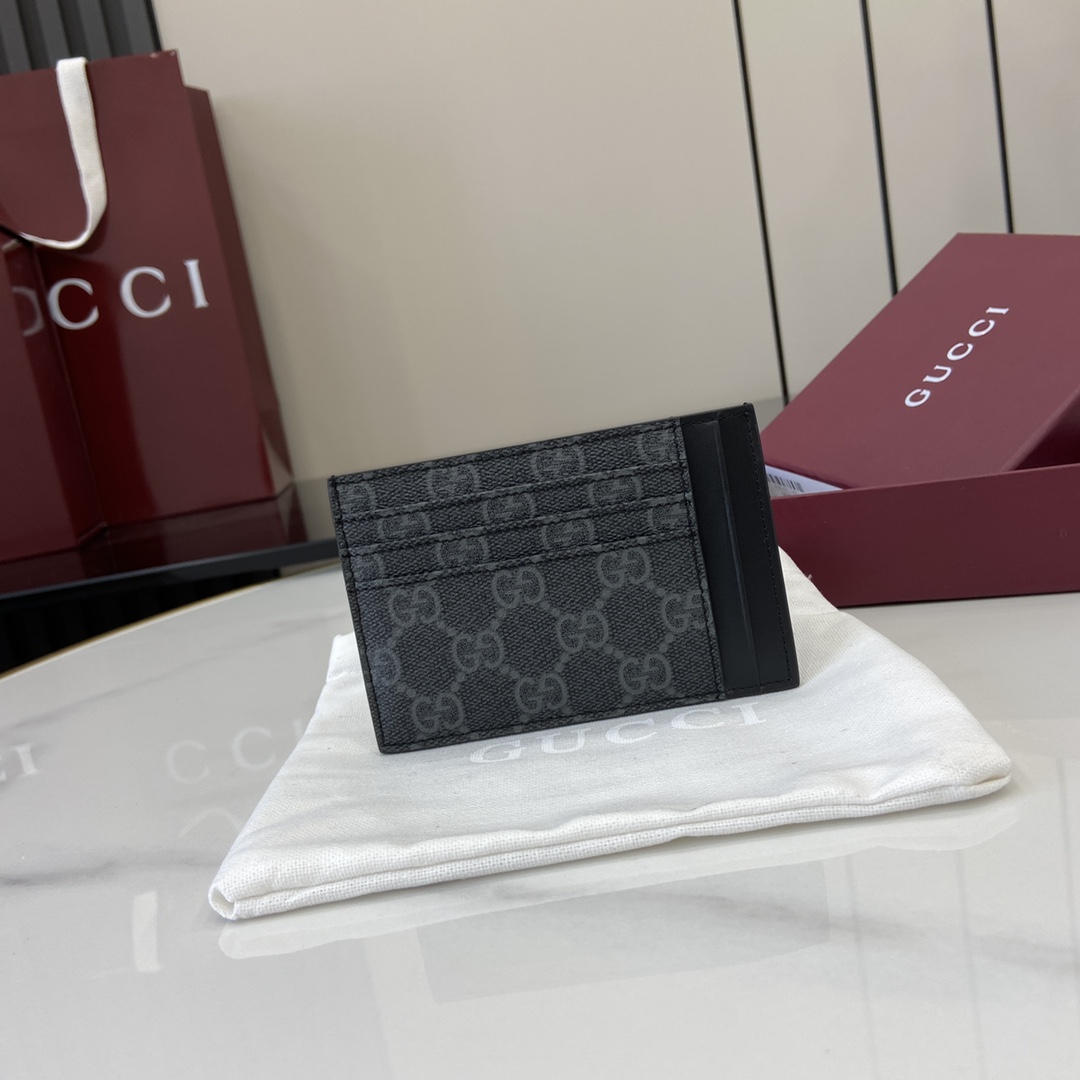 Gucci GG Emblem Card Case  - FashionPlug