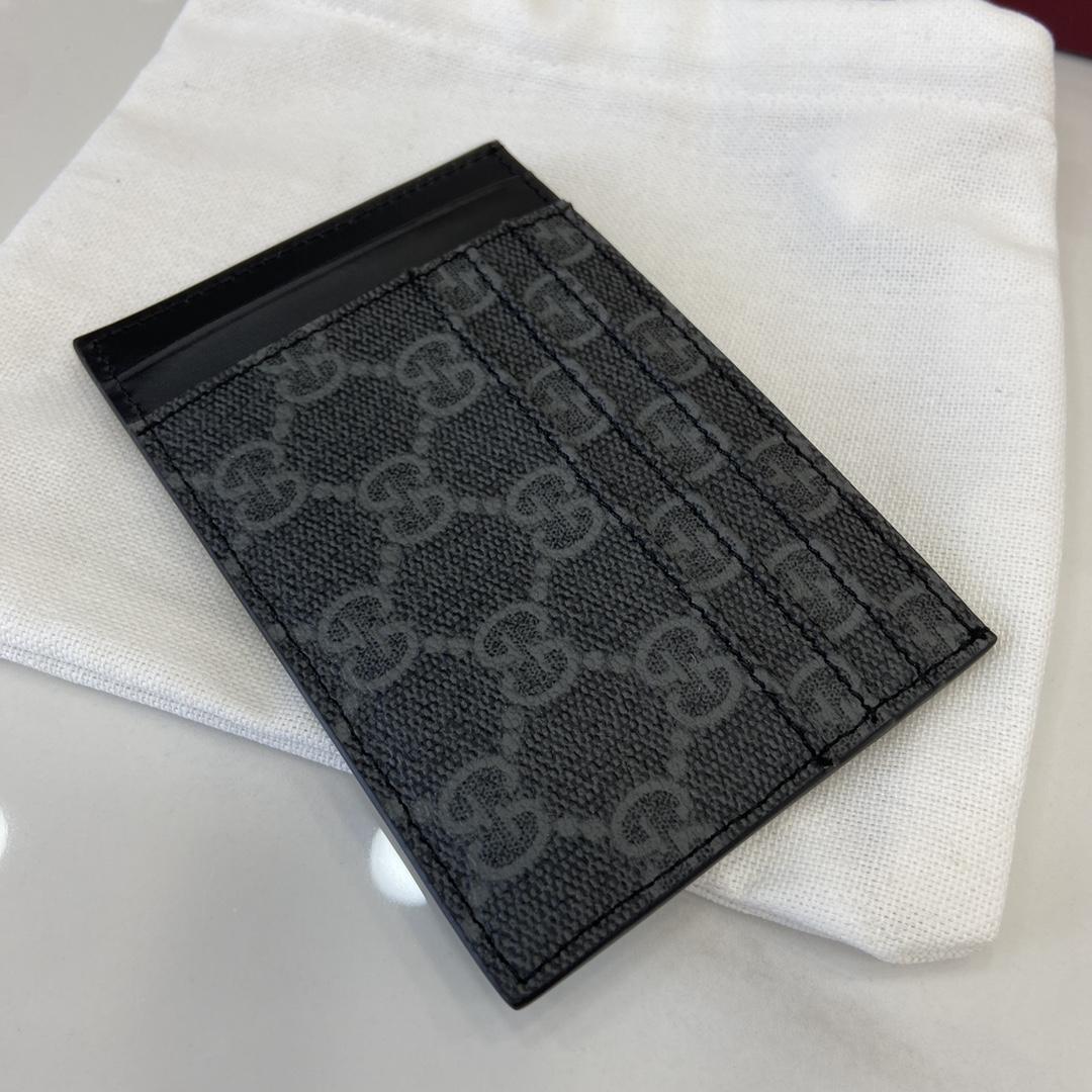 Gucci GG Emblem Card Case  - FashionPlug