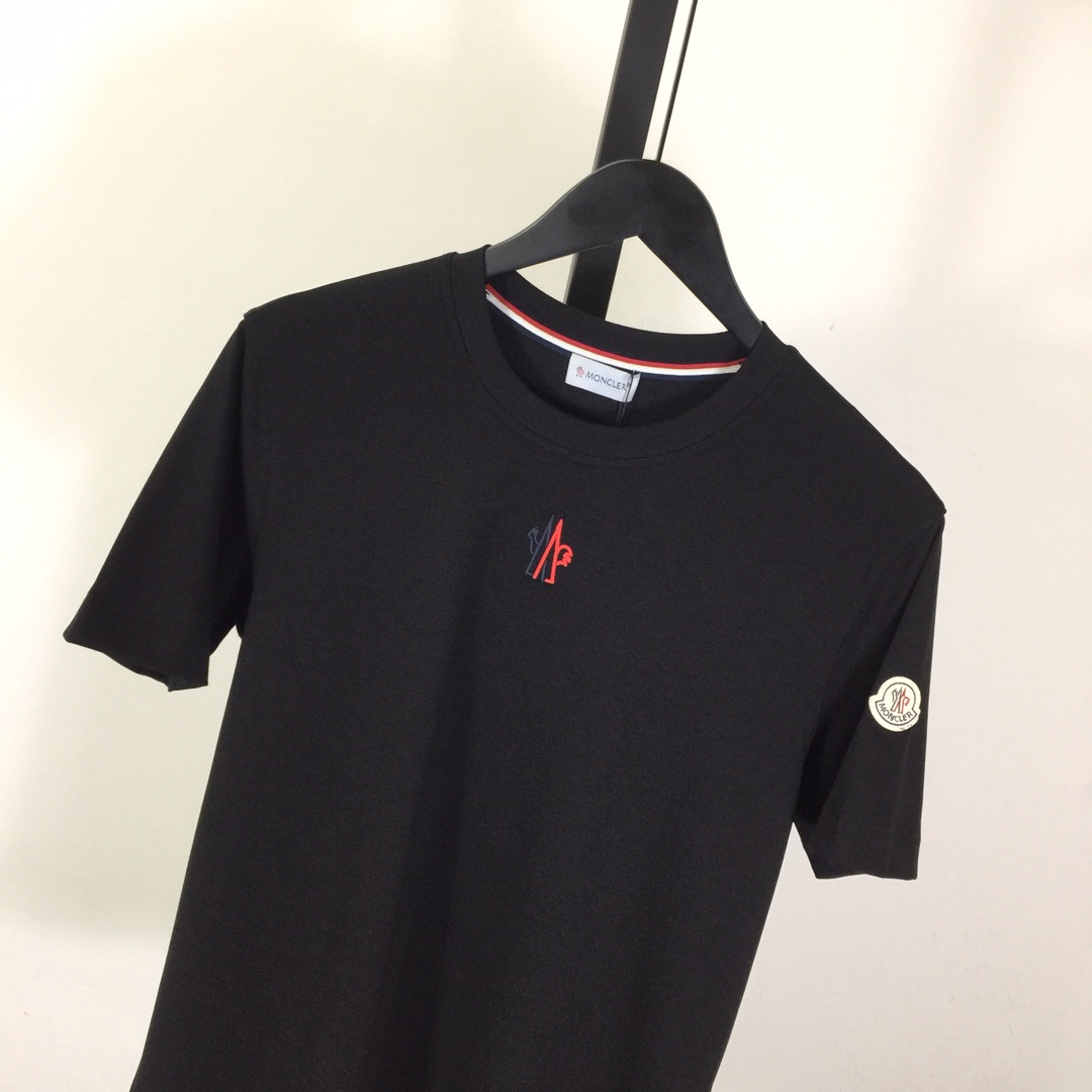 Moncler Logo Cotton T-shirt - FashionPlug