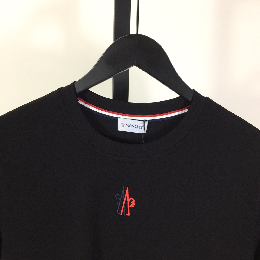 Moncler Logo Cotton T-shirt - FashionPlug