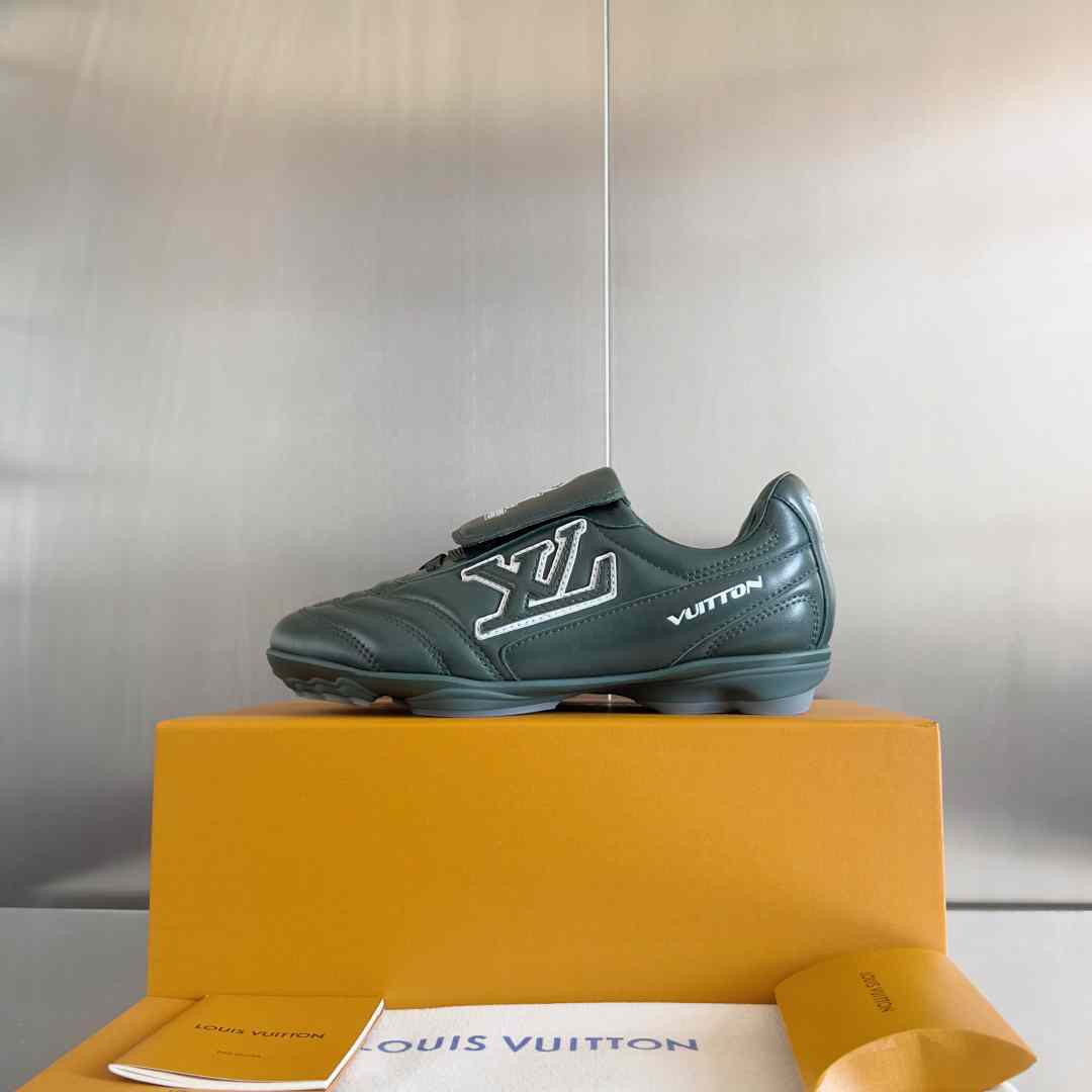 Louis Vuitton LV Footprint Soccer Sneaker   1AHDPP - FashionPlug