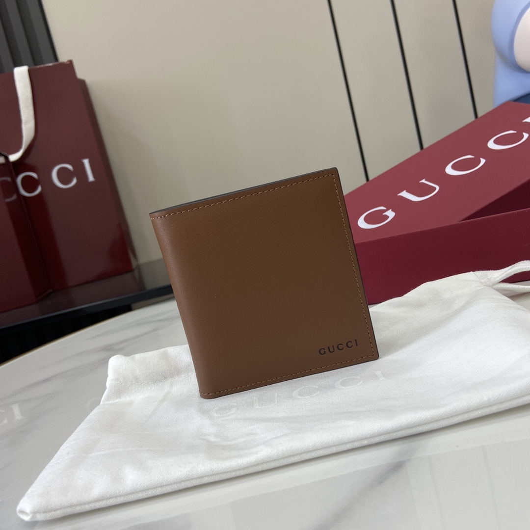 Gucci GG Emblem Bi-fold Embossed Wallet  - FashionPlug