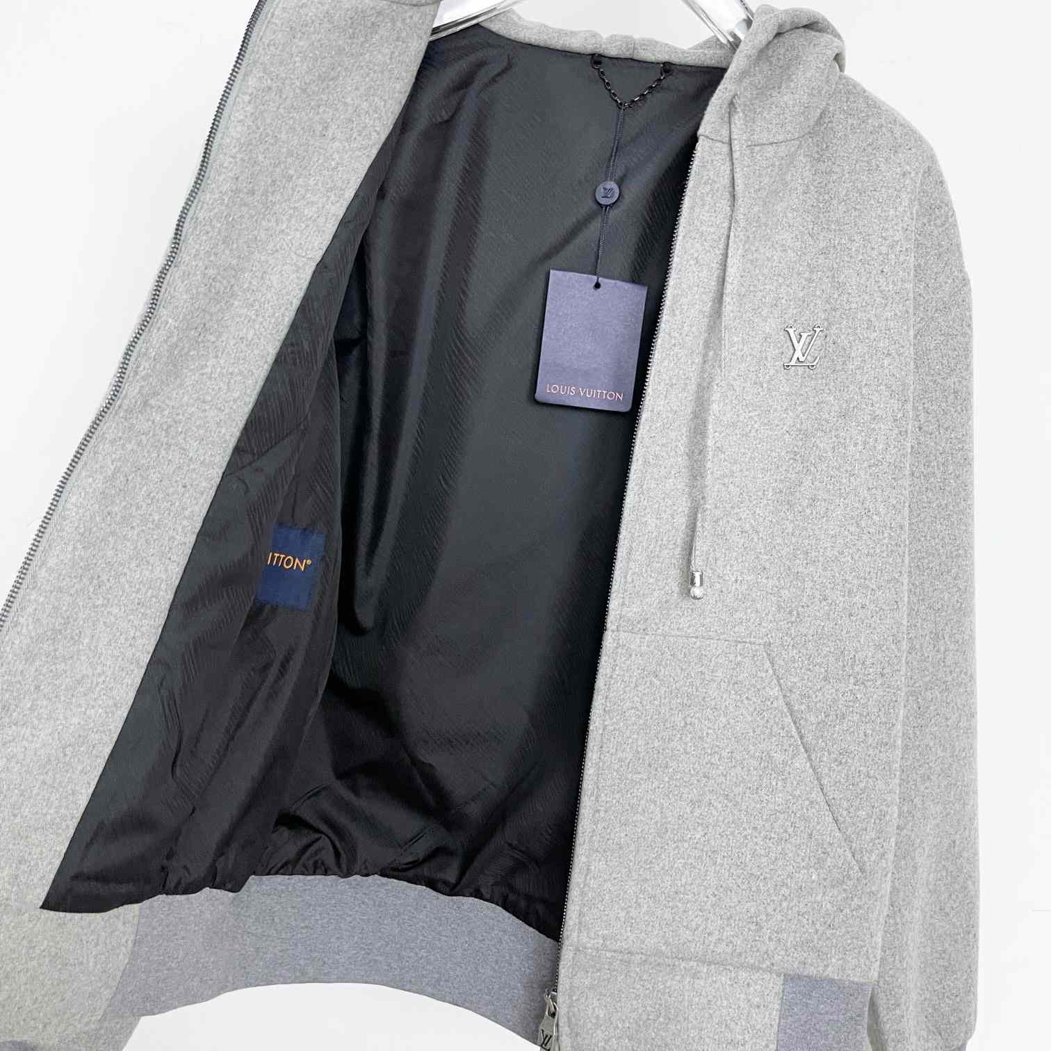 Louis Vuitton Tailored Technical Wool Hooded Blouson     1AFYBT - FashionPlug