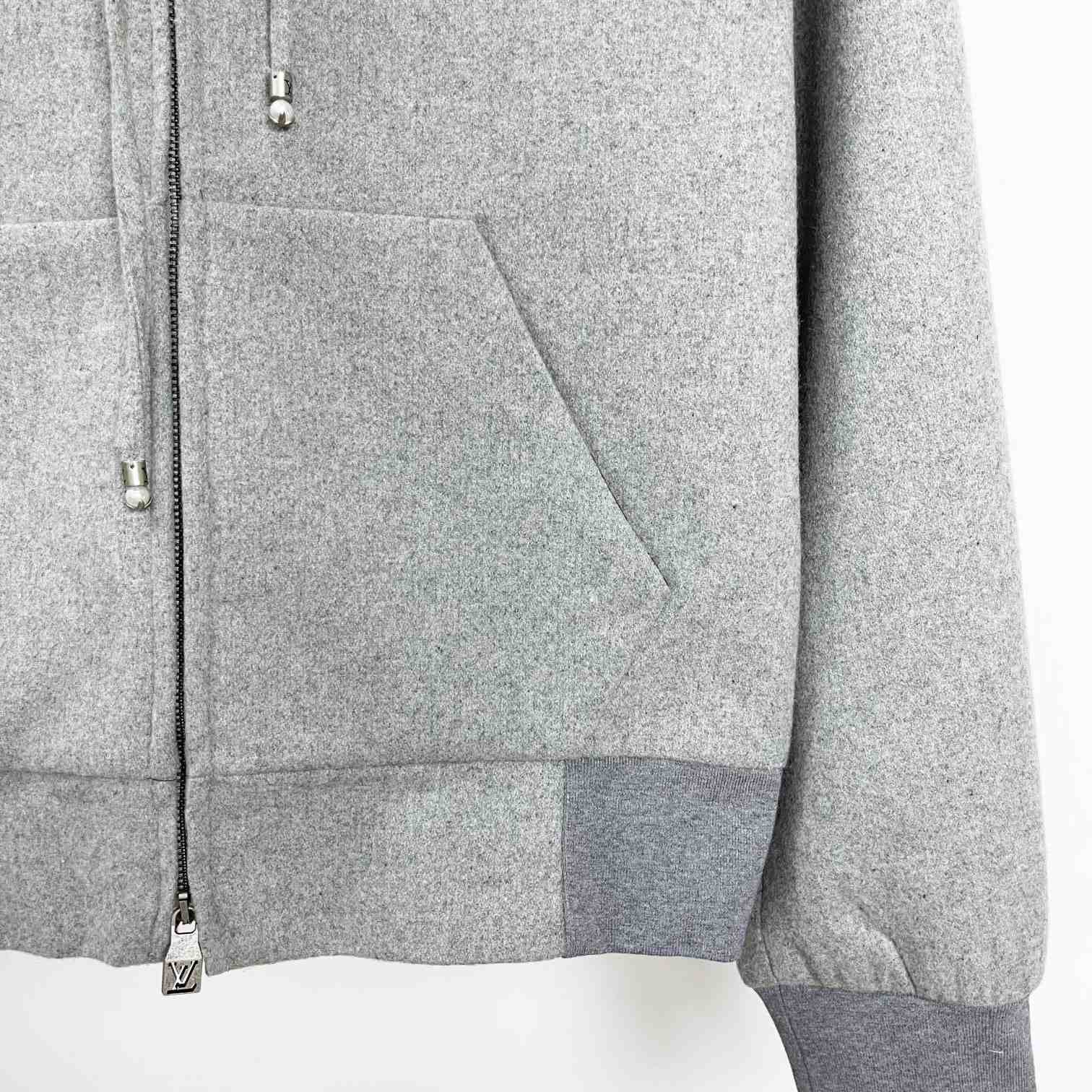 Louis Vuitton Tailored Technical Wool Hooded Blouson     1AFYBT - FashionPlug