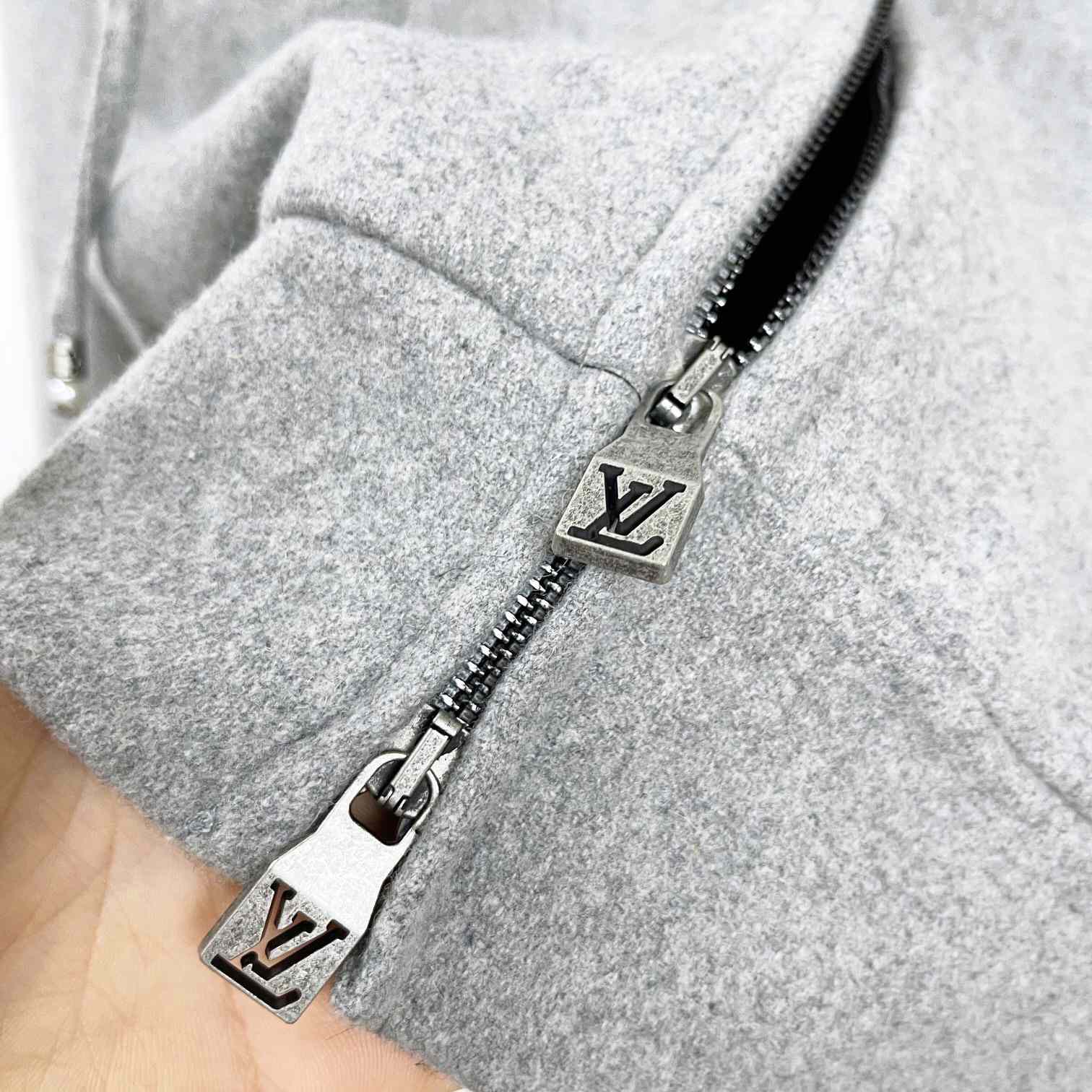 Louis Vuitton Tailored Technical Wool Hooded Blouson     1AFYBT - FashionPlug