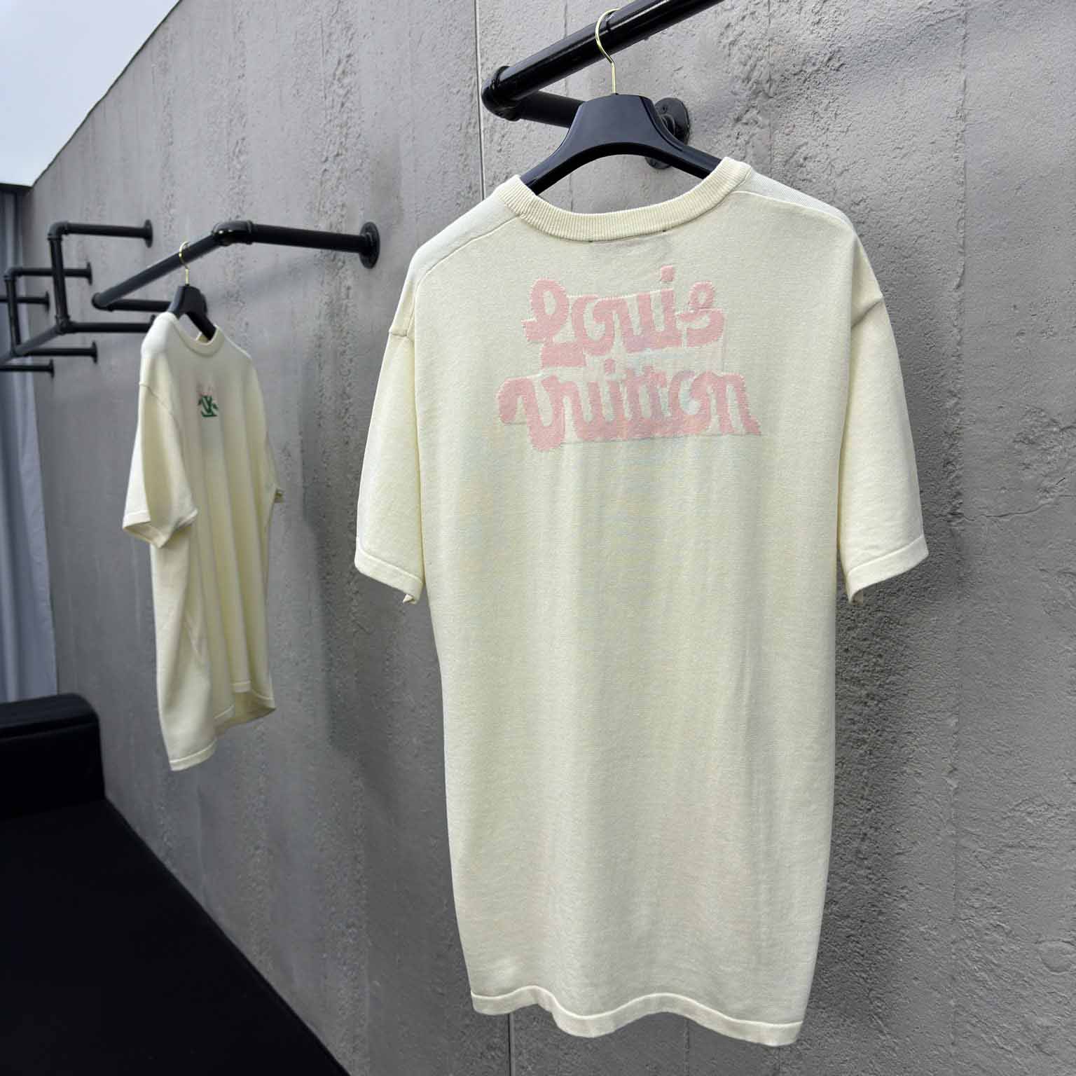 Louis Vuitton Short-Sleeved Cotton Knitted Crewneck   1AFRDI - FashionPlug