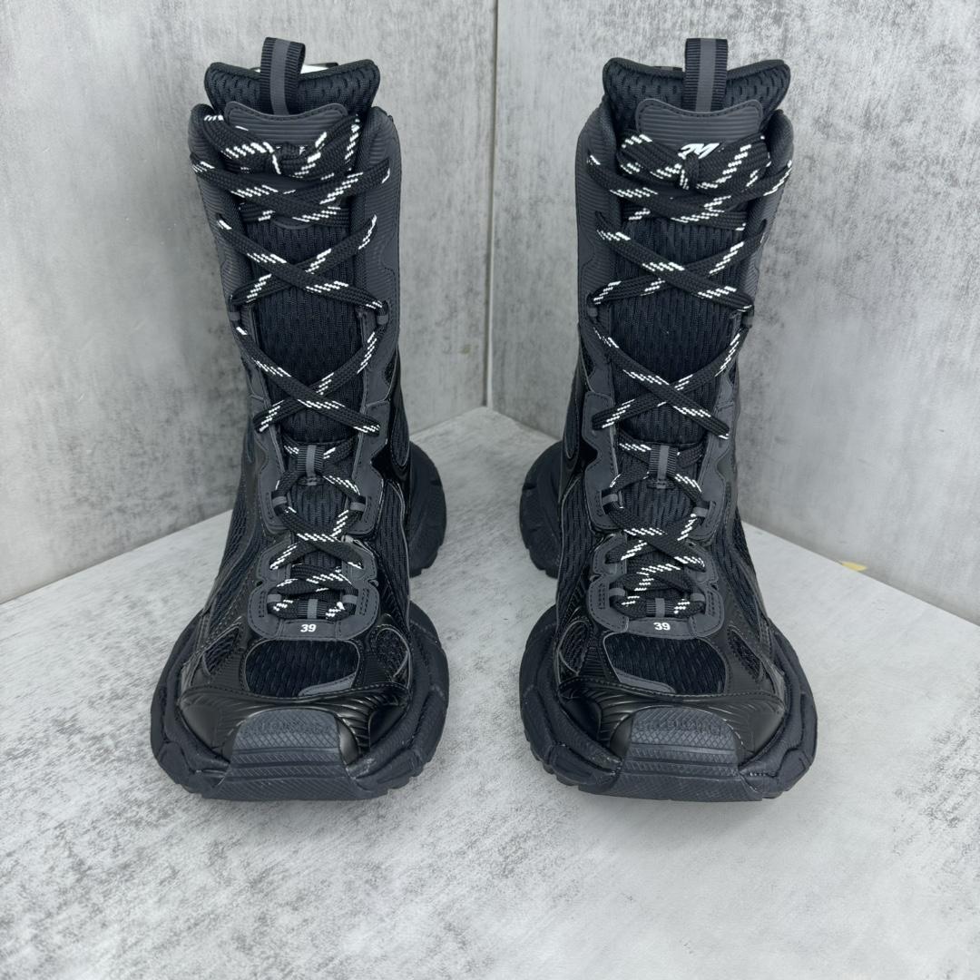 Balenciaga 5XL Sneaker  - FashionPlug
