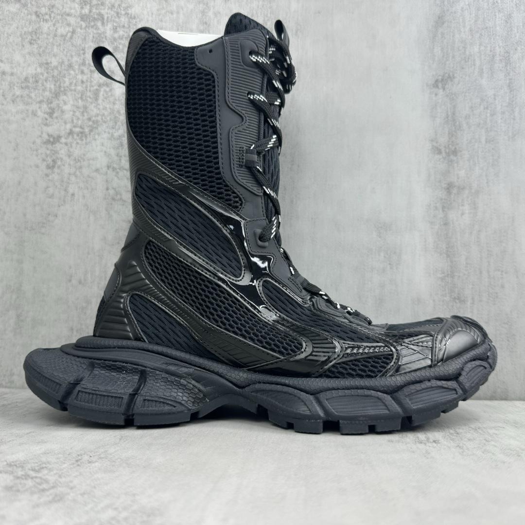 Balenciaga 5XL Sneaker  - FashionPlug
