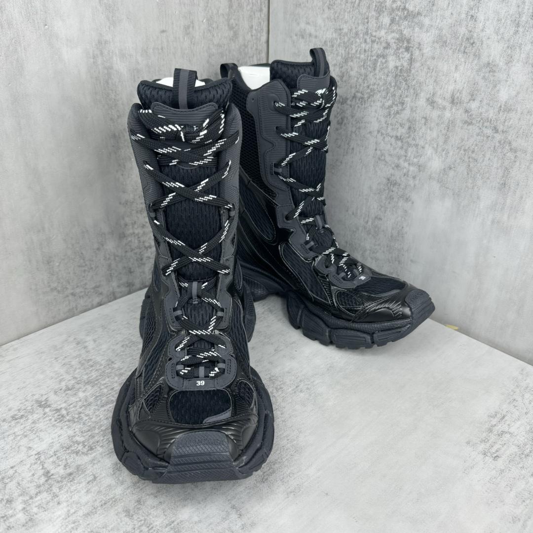Balenciaga 5XL Sneaker  - FashionPlug