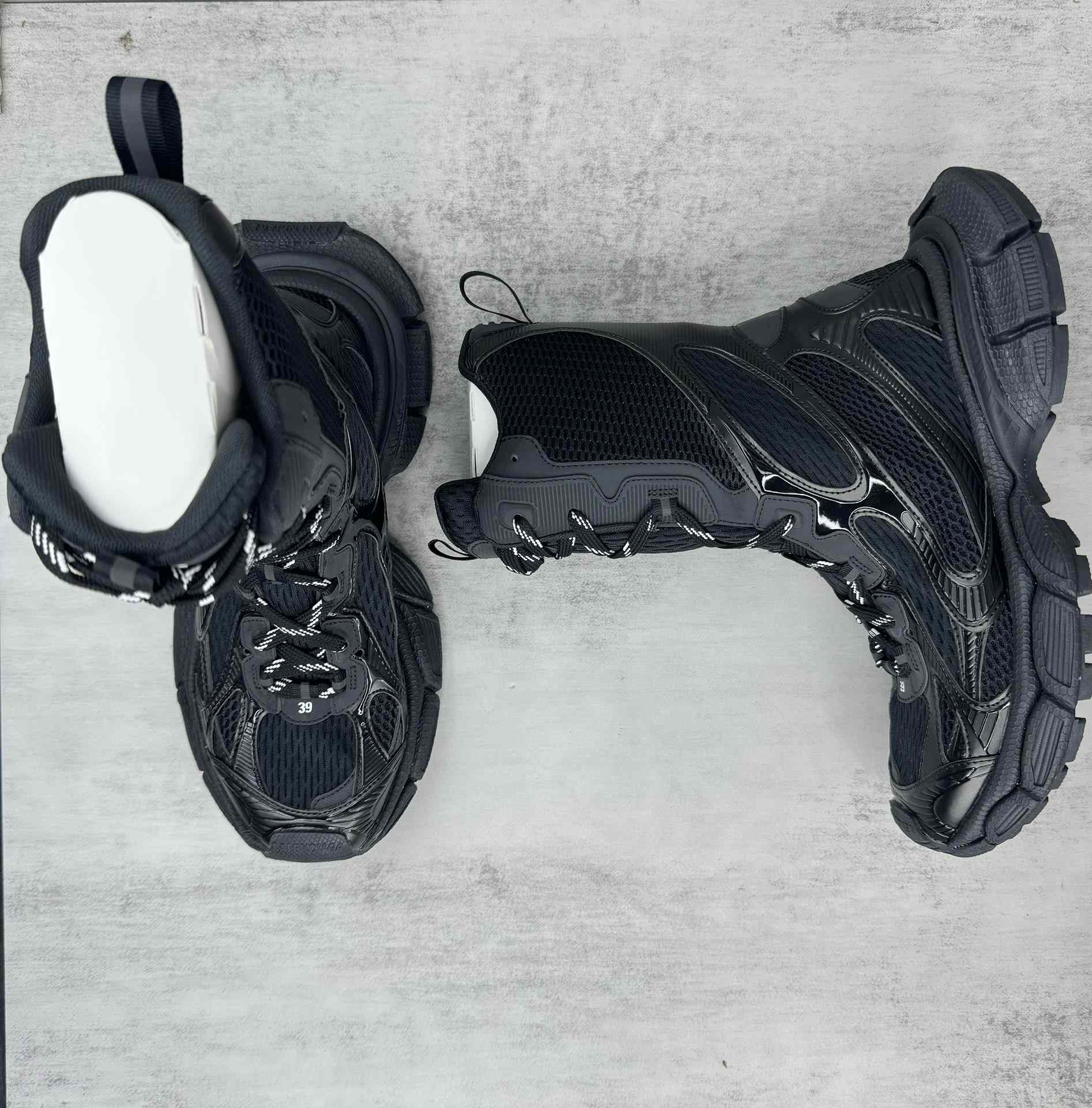 Balenciaga 5XL Sneaker  - FashionPlug