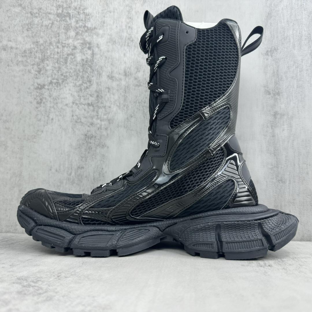Balenciaga 5XL Sneaker  - FashionPlug