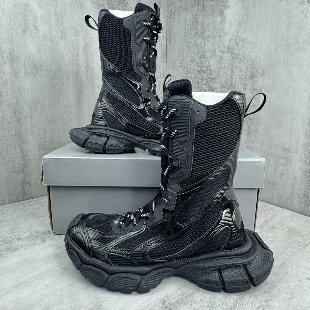 Balenciaga 5XL Sneaker  - FashionPlug